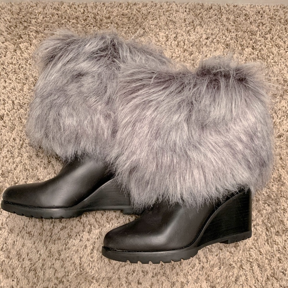 SOREL Black Fur Wedge Boots - Brand New